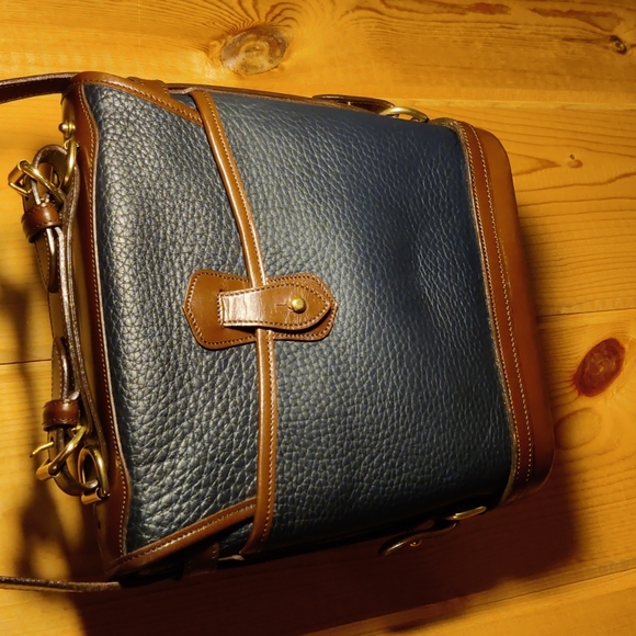 Dooney & Bourke All Weather Leather Vintage Carrier Bag - B702 - Picture 7 of 16